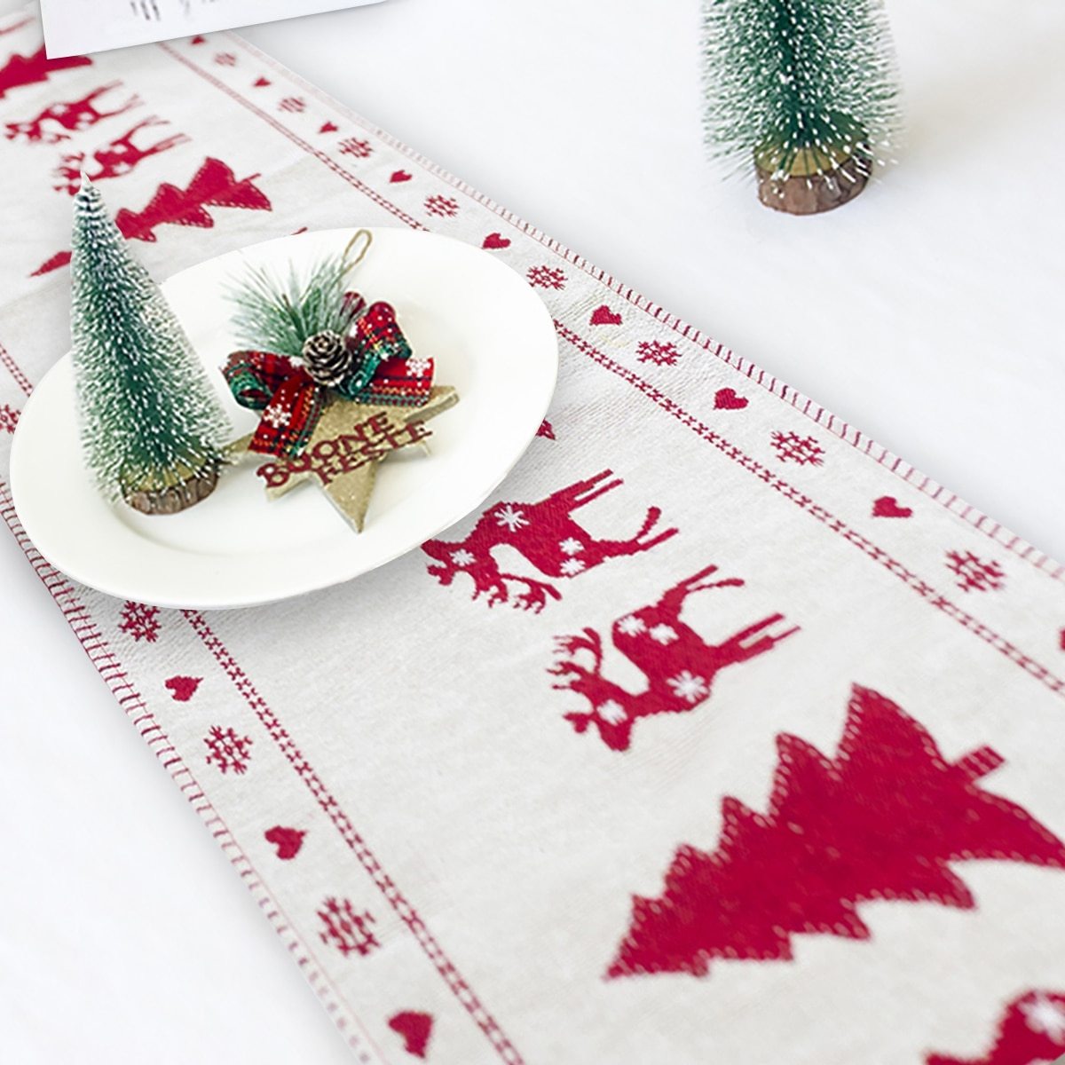 Christmas Table Runner Decorations