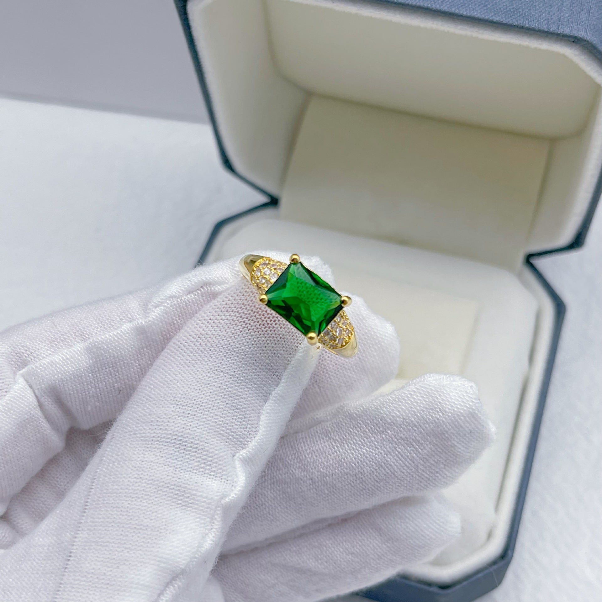 Emerald Plated 18K Gold Ring Female
